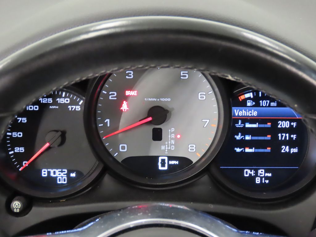 Thumbnail: 2017 Porsche Macan - 16