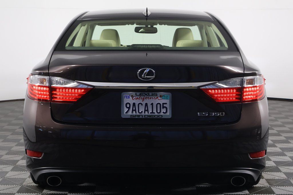 Thumbnail: 2015 Lexus ES - 5