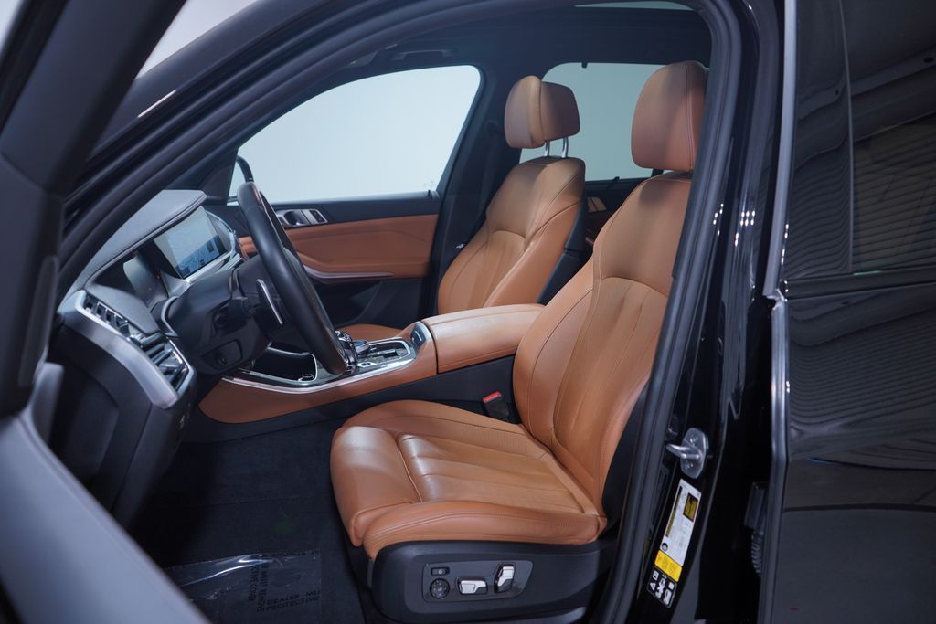 Thumbnail: 2022 BMW X5 - 7