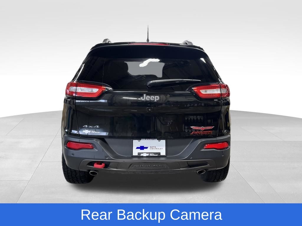 View vehicle photo 5