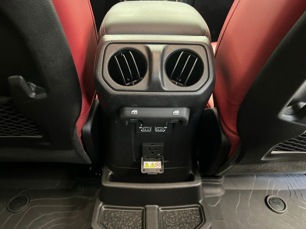 Thumbnail: 2024 Jeep Wrangler - 10