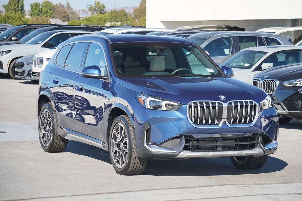 2025 BMW X1 xDrive28i 3