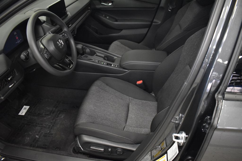 2025 Honda Accord SE 19