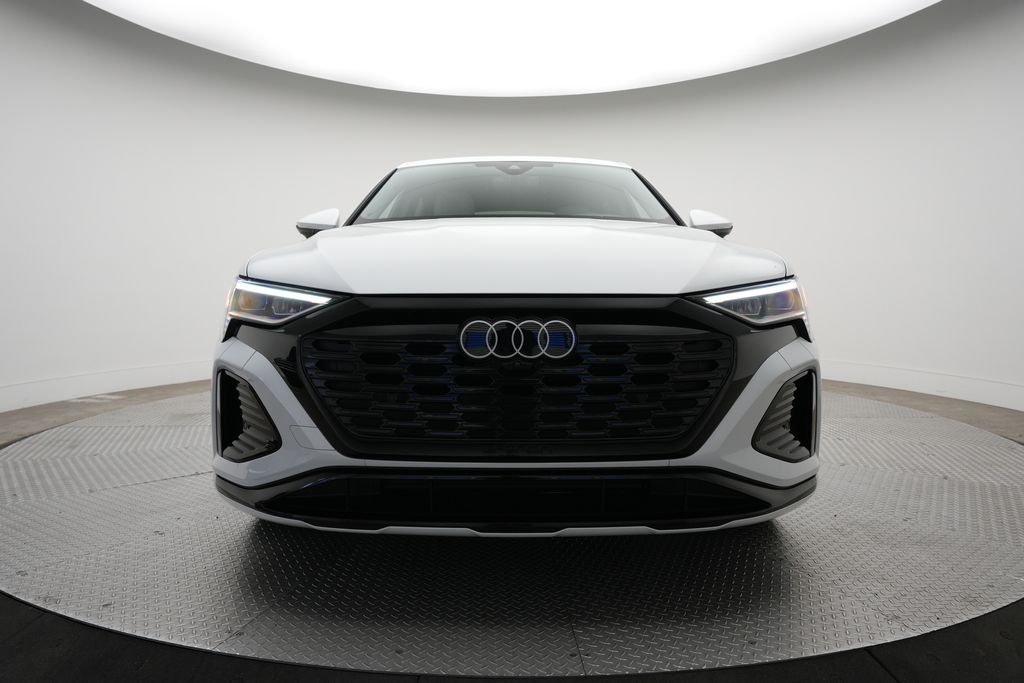Thumbnail: 2024 Audi Q8 e-tron - 4