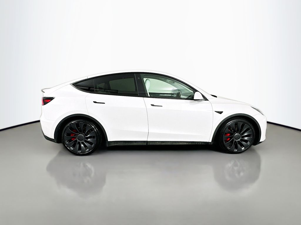 Thumbnail: 2022 Tesla Model Y - 4