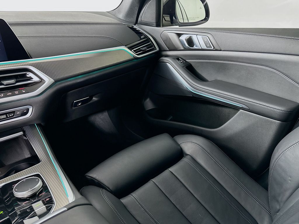 Thumbnail: 2021 BMW X5 - 24