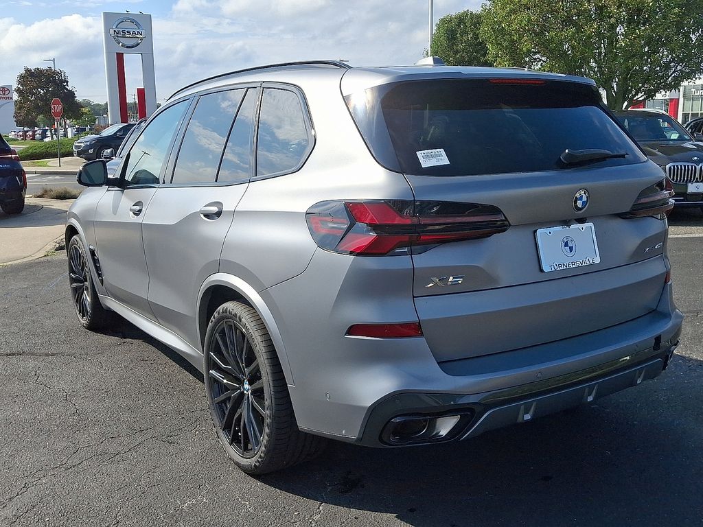 Thumbnail: 2026 BMW X5 - 3