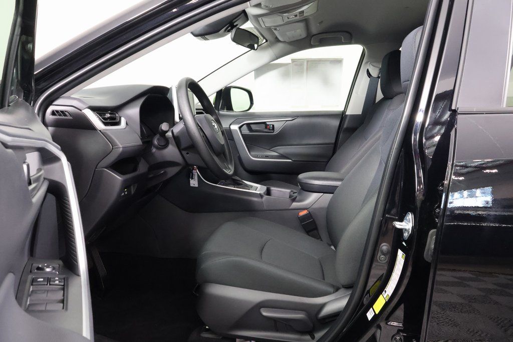 Thumbnail: 2025 Toyota RAV4 - 10