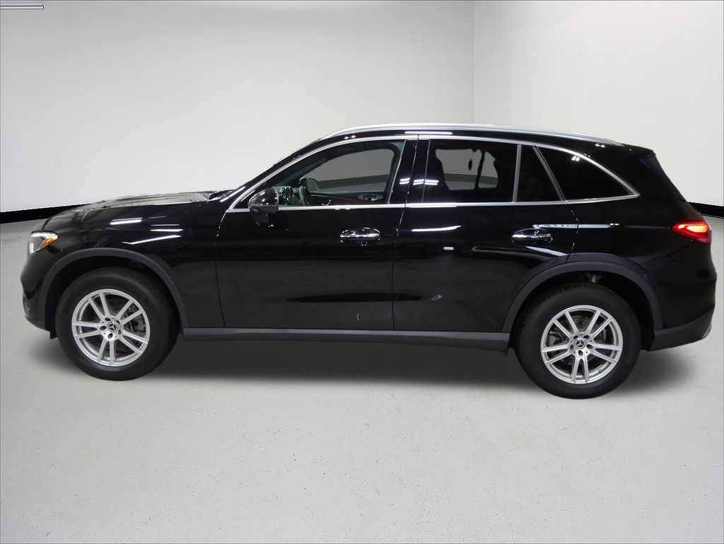 Thumbnail: 2023 Mercedes-Benz GLC - 2