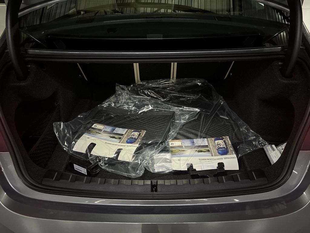 Thumbnail: 2025 BMW 3 Series - 24