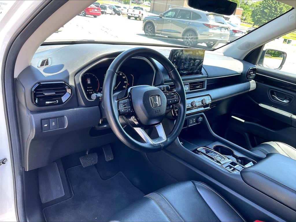 2025 Honda Pilot — photo 8