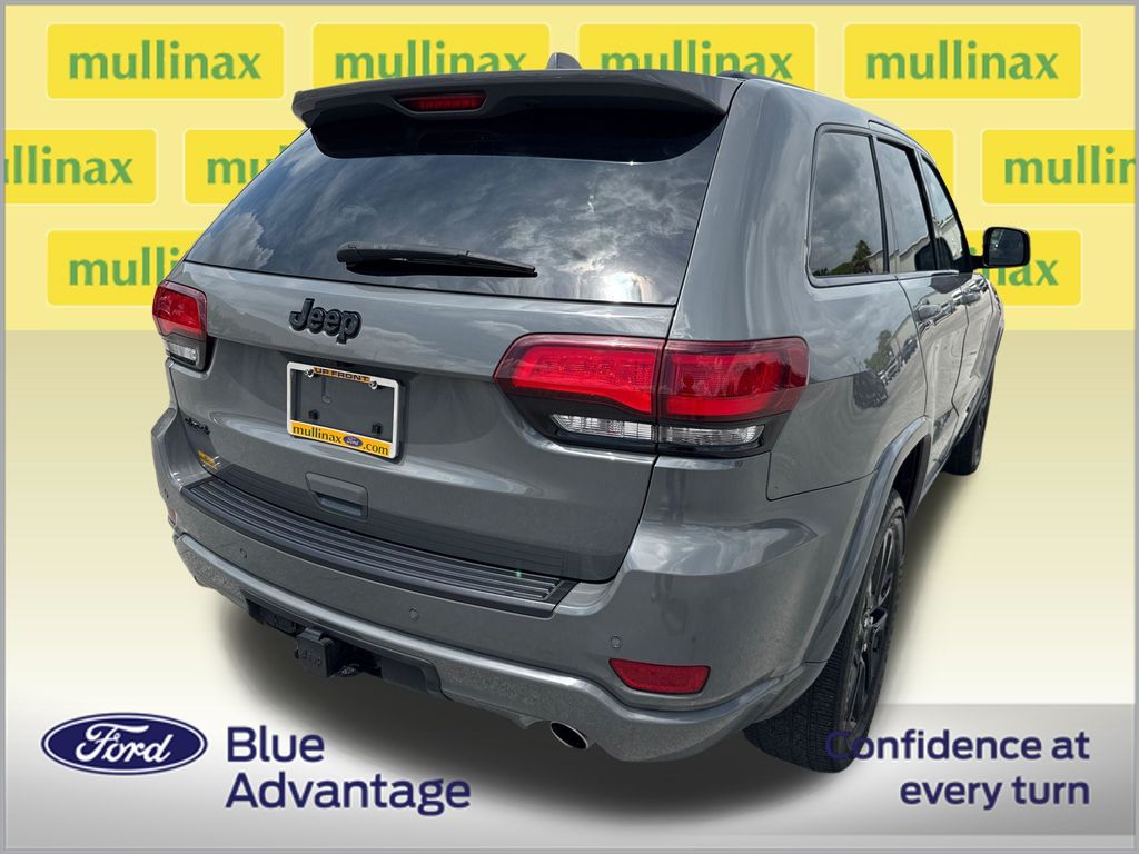 Certified Used 2020 Gray Jeep Altitude image 4