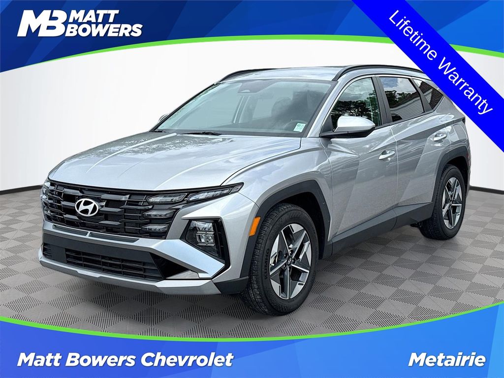 Shimmering Silver 2025 Hyundai Tucson SEL FWD SUV / Crossover Front-Wheel Drive 8-Speed Automatic