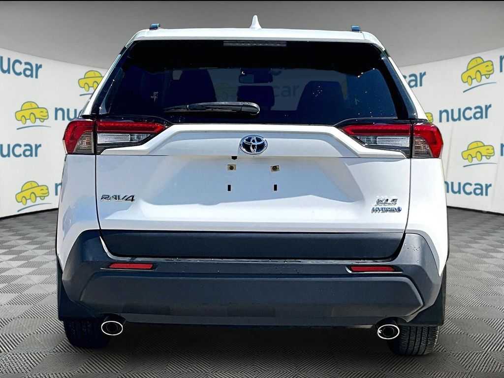 2023 Toyota RAV4 Hybrid — photo 5