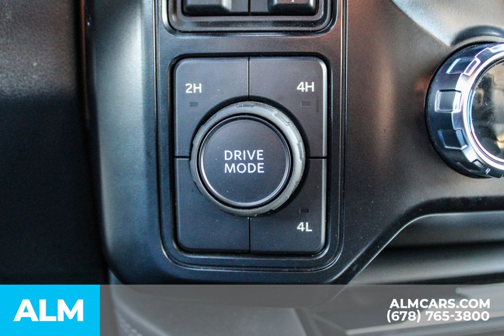 Used 2025 White Ford Platinum image 35