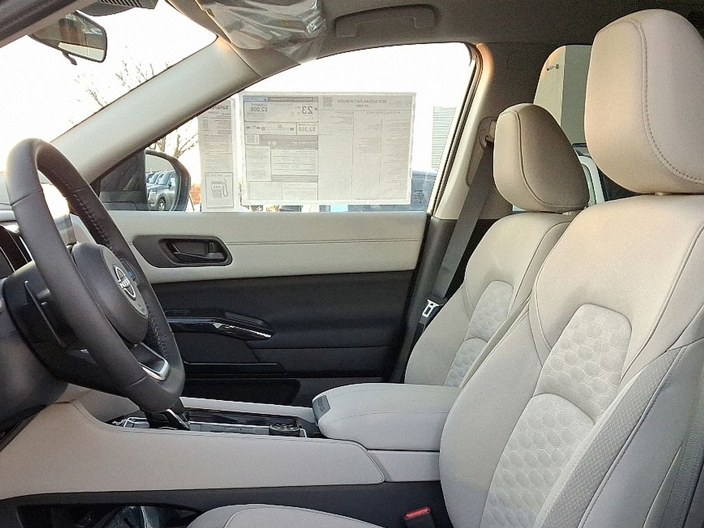 Thumbnail: 2025 Nissan Pathfinder - 7