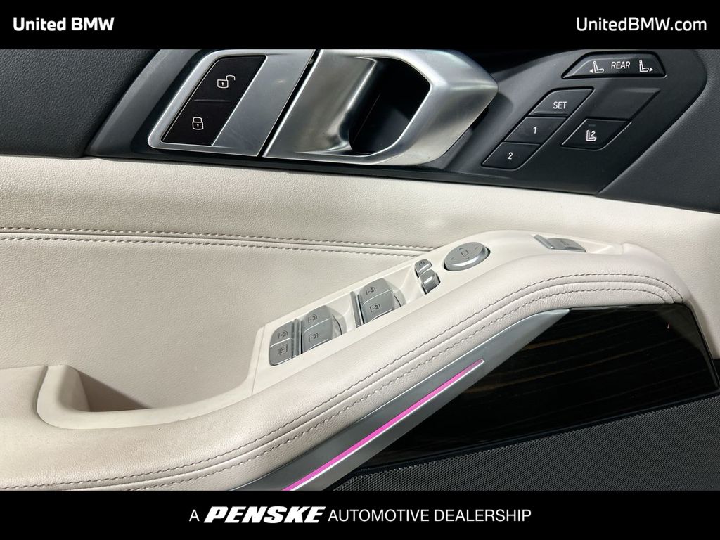 2024 BMW X7 xDrive40i 11