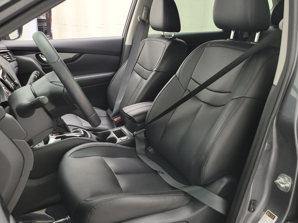 Thumbnail: 2019 Nissan Rogue - 23