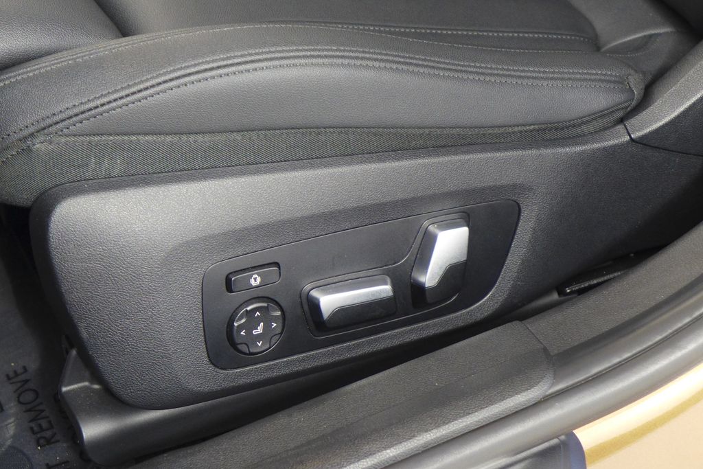 Thumbnail: 2019 BMW 3 Series - 23