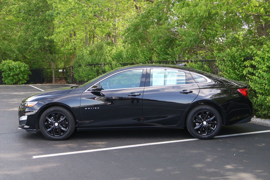 Thumbnail: 2025 Chevrolet Malibu - 4
