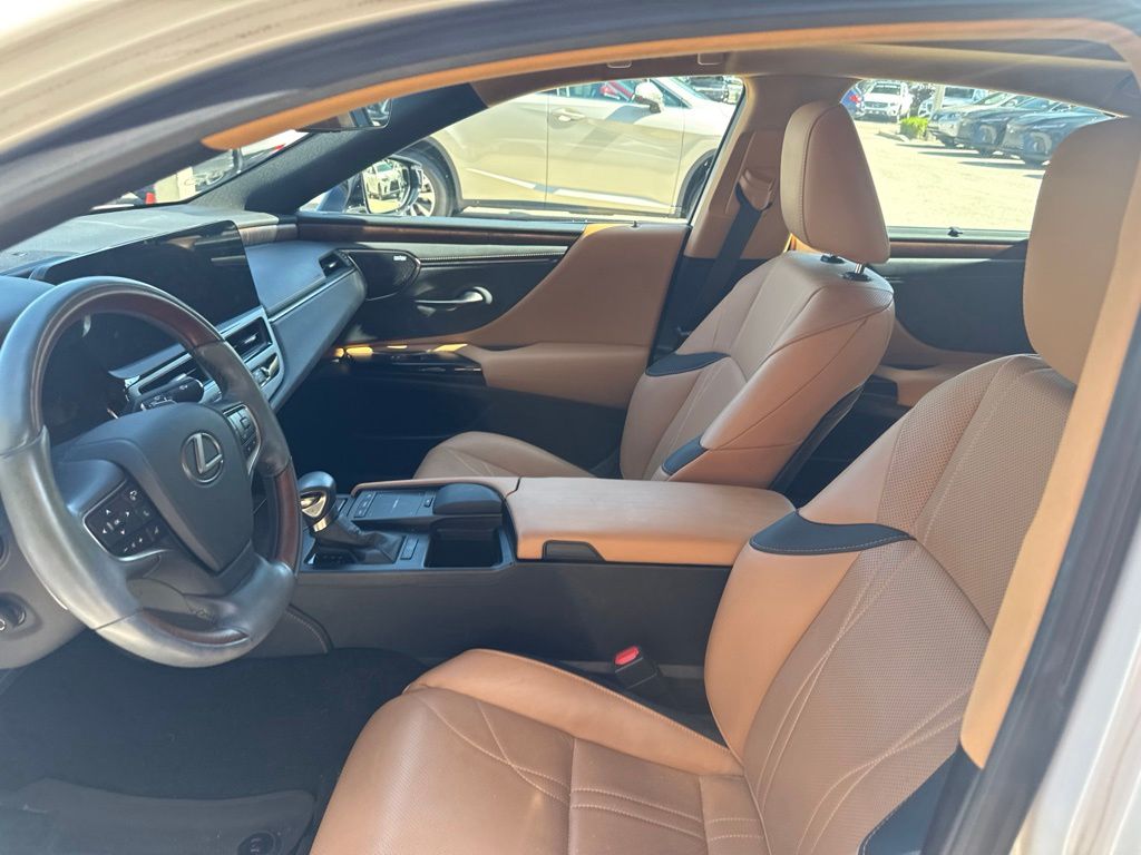 Certified Used 2022 White Lexus 350 Ultra Luxury image 21