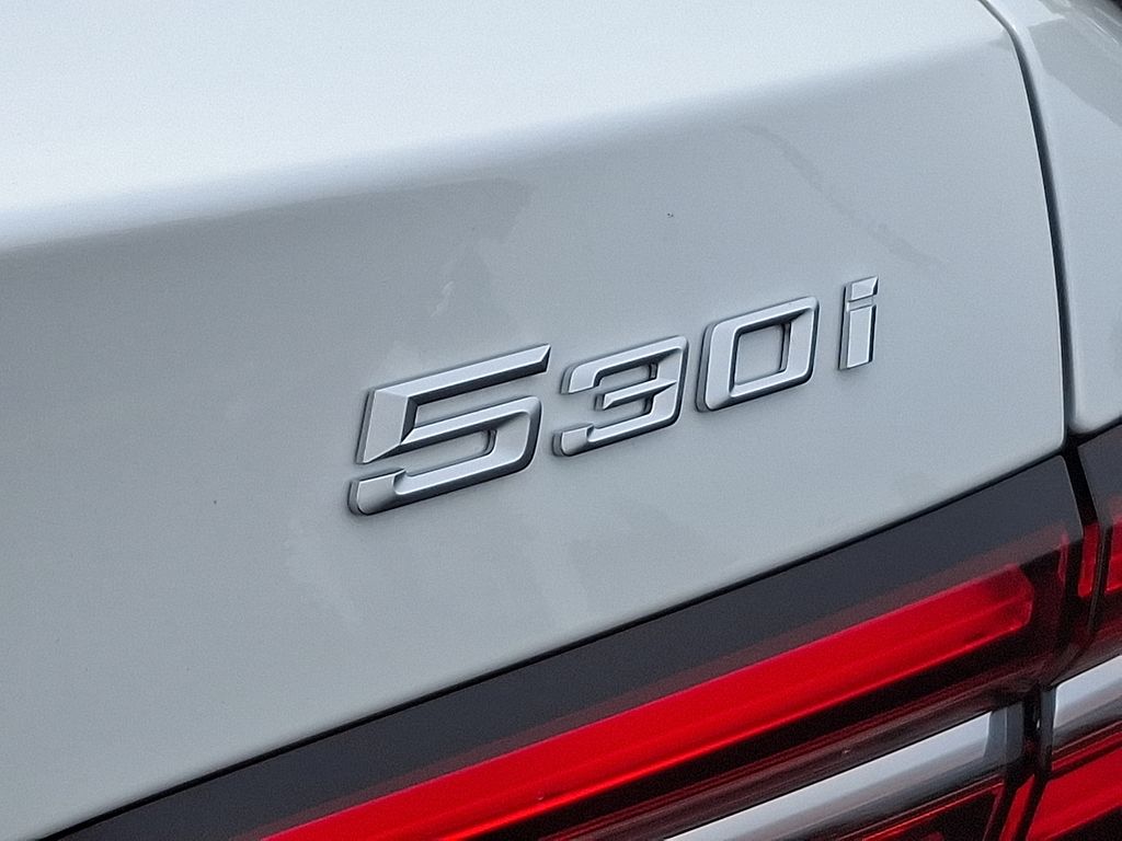 Thumbnail: 2026 BMW 5 Series - 11