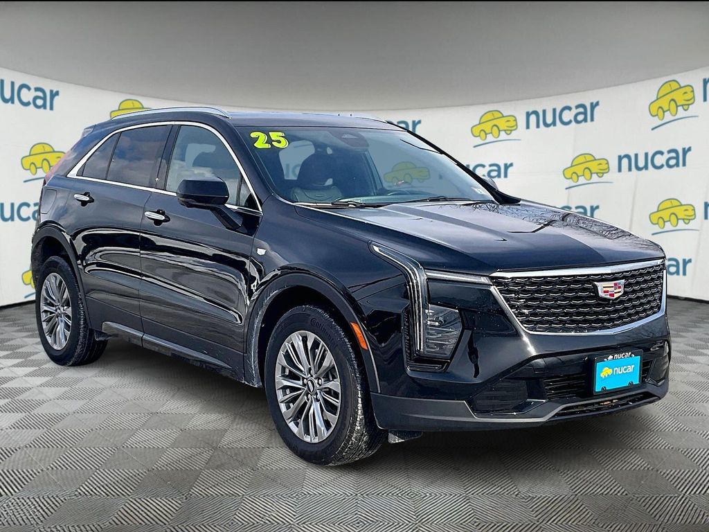 2025 Cadillac XT4 Premium Luxury AWD