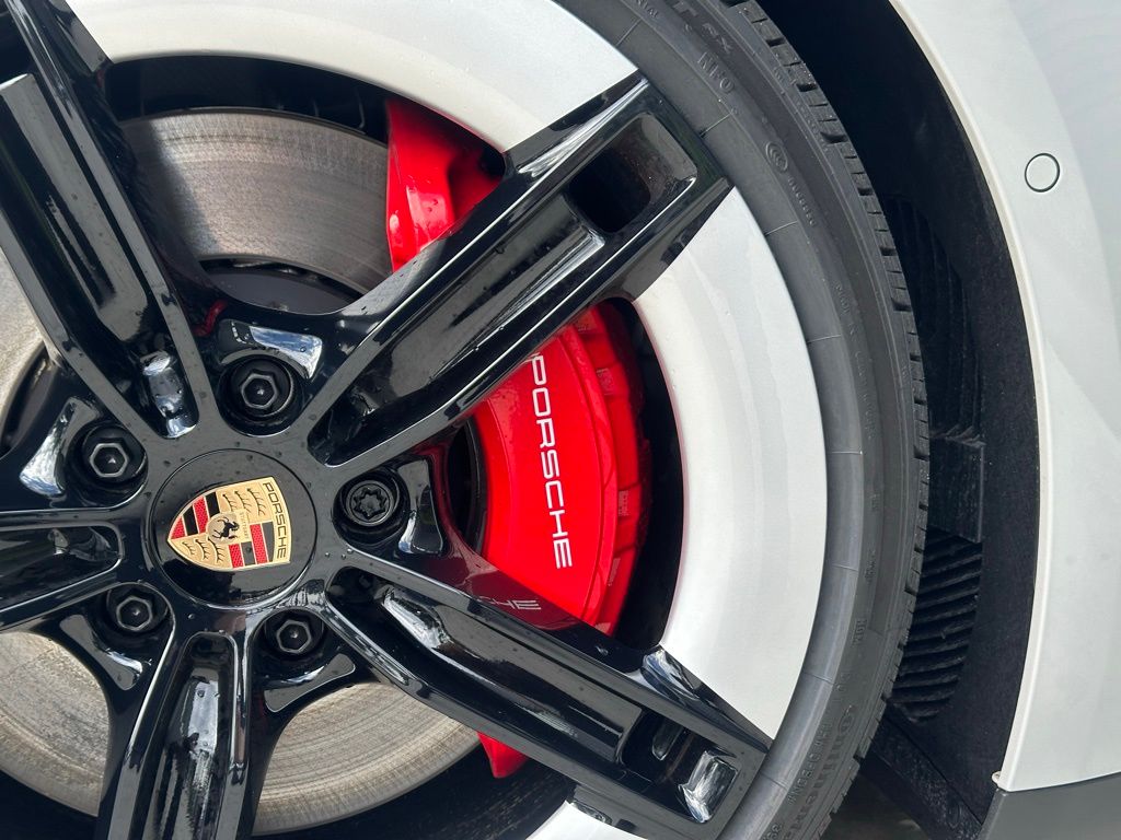 Thumbnail: 2026 Porsche Taycan - 16