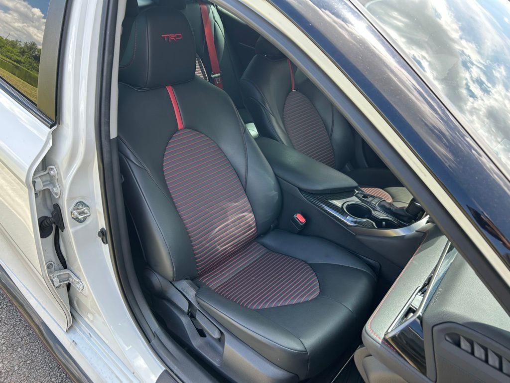Thumbnail: 2021 Toyota Camry - 15