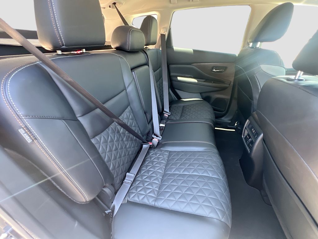 Used 2024 Gray Nissan Platinum image 28