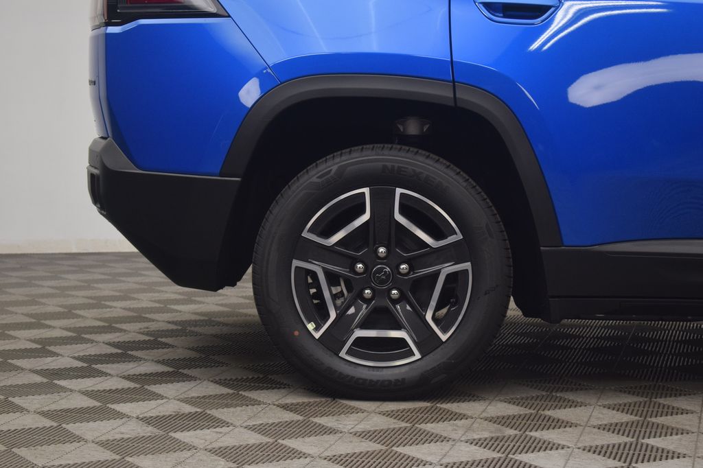 new 2026 Jeep Cherokee car, priced at $32,796