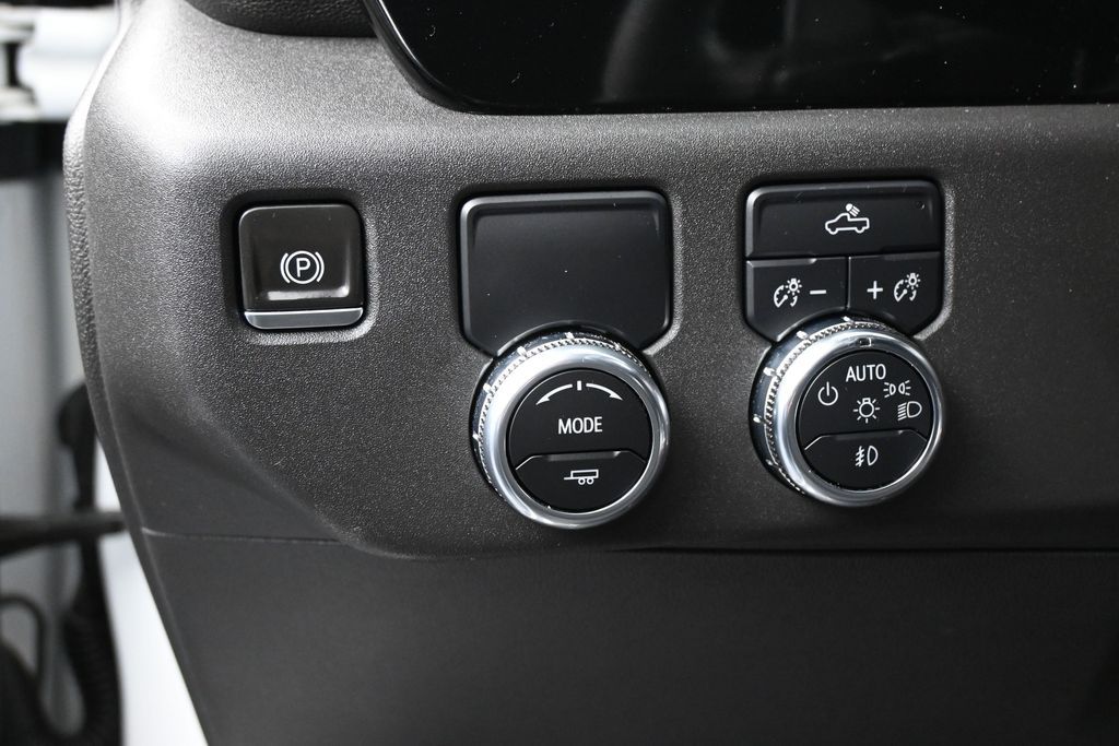 Used 2023 Summit White GMC Elevation image 16