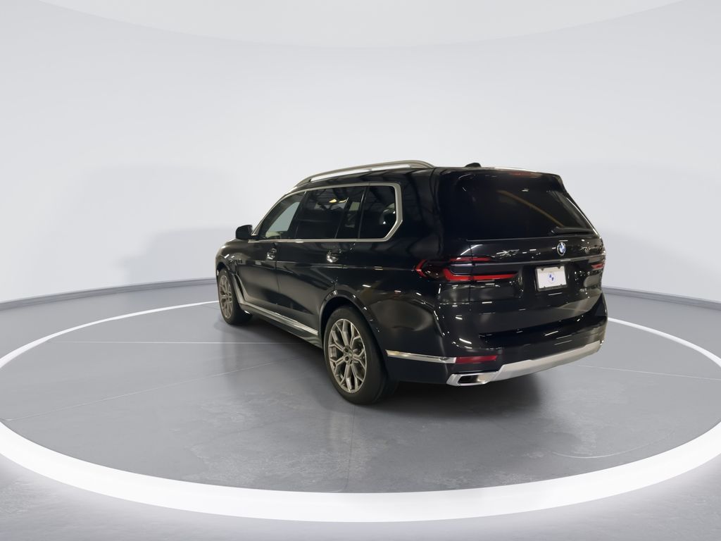 Thumbnail: 2026 BMW X7 - 6