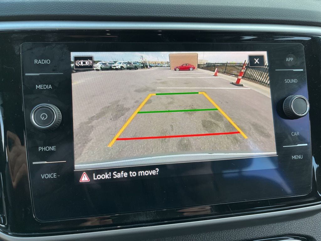 Thumbnail: 2022 Volkswagen Atlas - 23