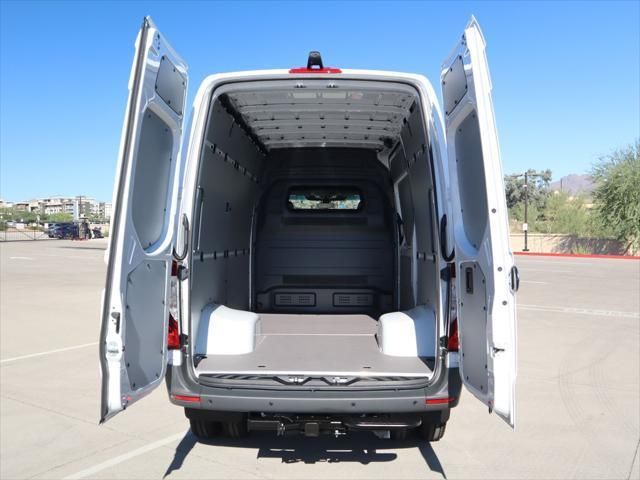 Thumbnail: 2026 Mercedes-Benz Sprinter - 30