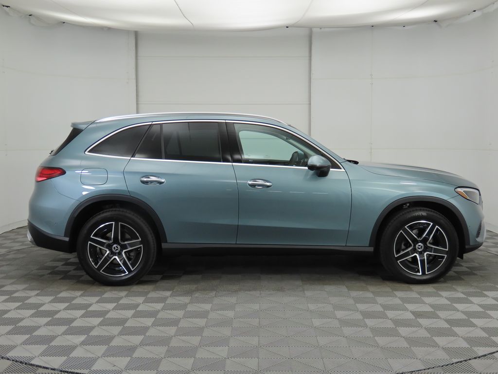 Thumbnail: 2026 Mercedes-Benz GLC - 4