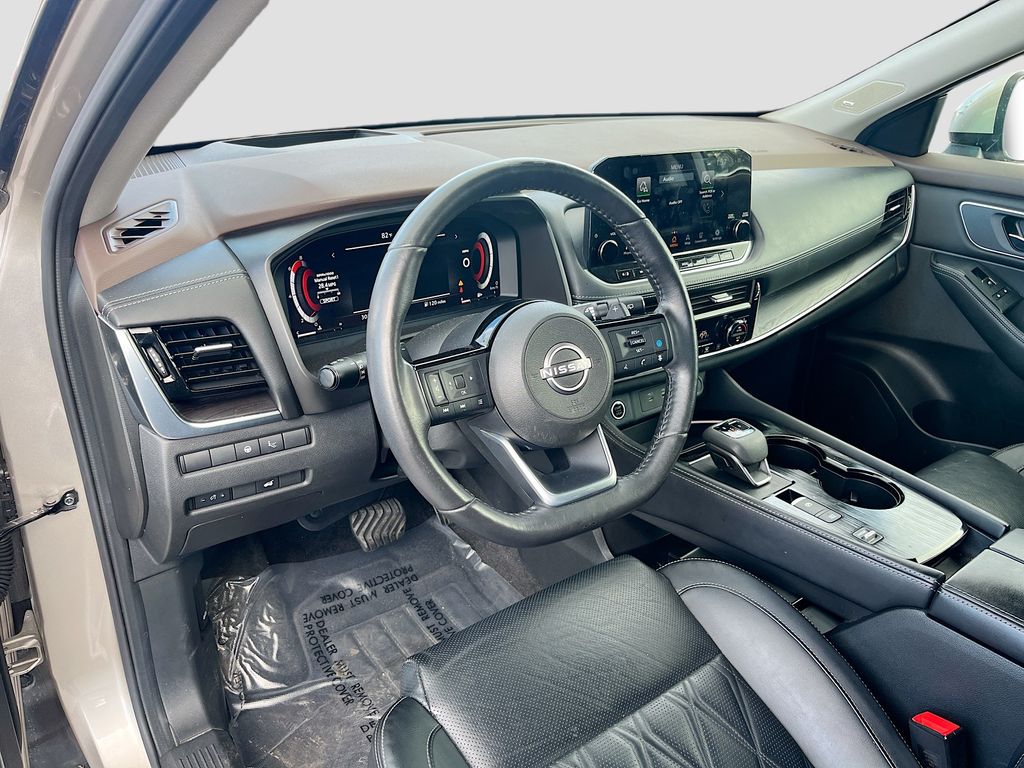 2023 Nissan Rogue Platinum - 8