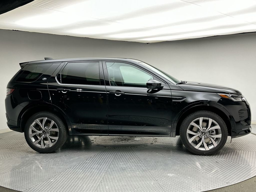 Thumbnail: 2026 Land Rover Discovery Sport - 4