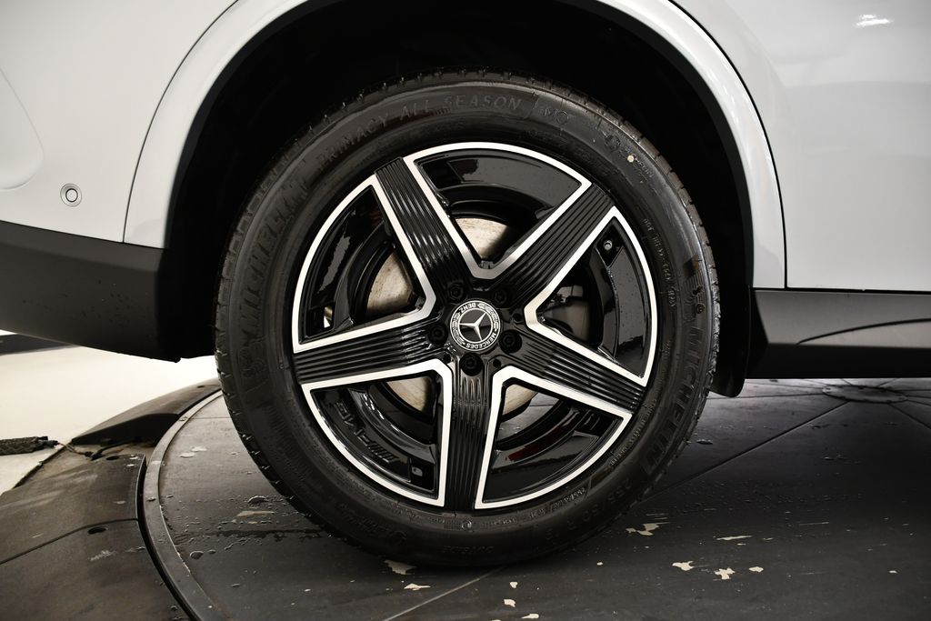 Thumbnail: 2026 Mercedes-Benz GLC - 15