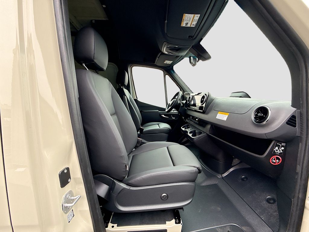Thumbnail: 2026 Mercedes-Benz Sprinter - 19