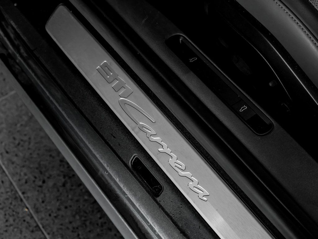 Certified Used 2025  Porsche Carrera image 20
