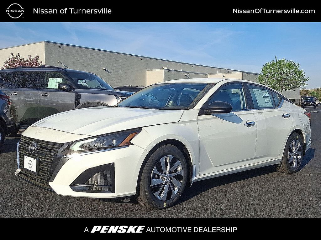 Thumbnail: 2025 Nissan Altima - 1