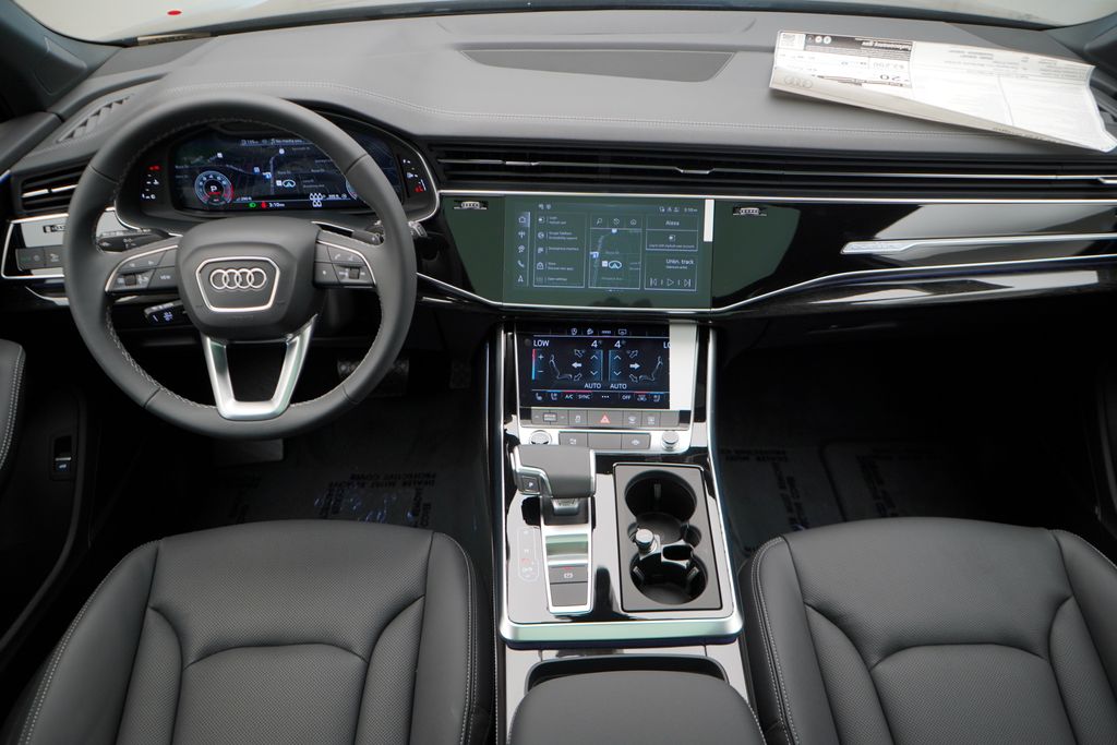 2025 Audi Q7  11