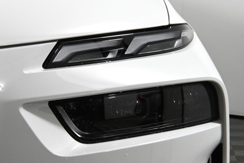 Thumbnail: 2025 BMW X7 - 11