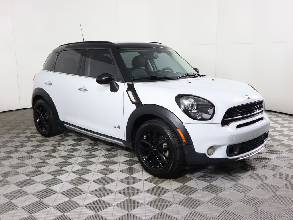Thumbnail: 2016 MINI Cooper Countryman - 3