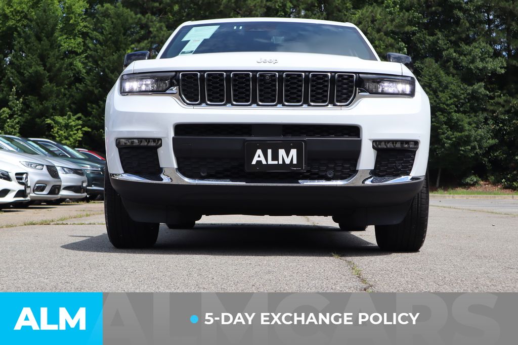 2024 Jeep Grand Cherokee Limited photo 2