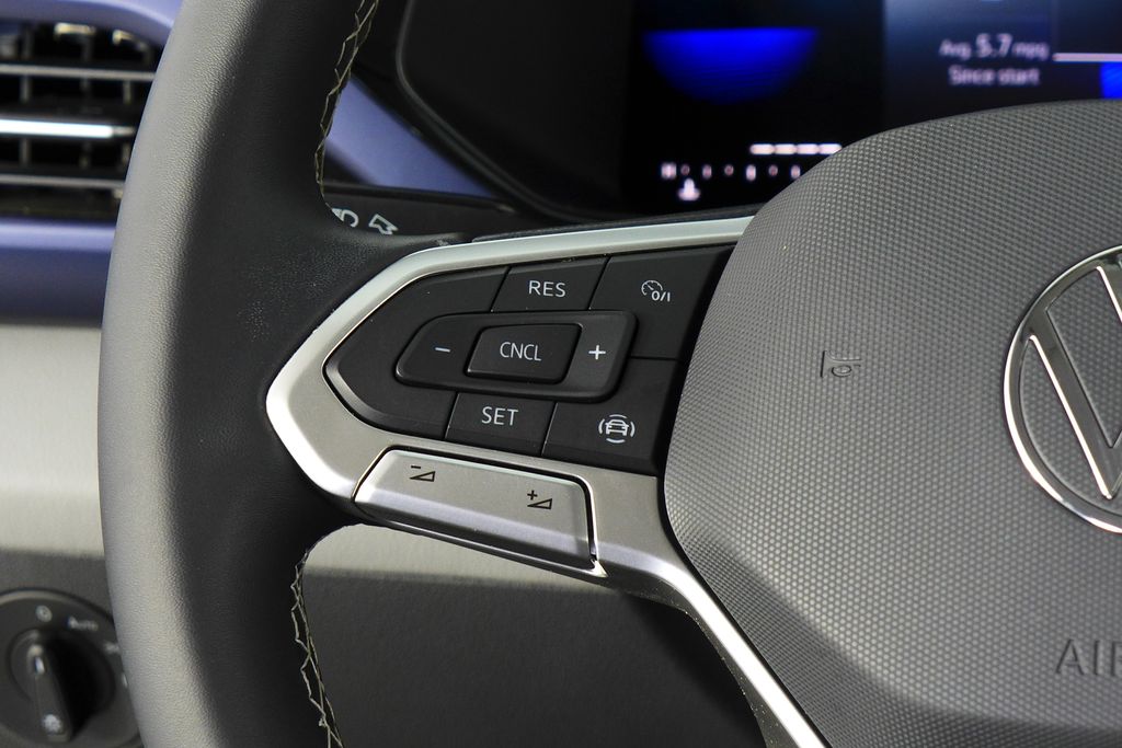 Thumbnail: 2022 Volkswagen Taos - 29