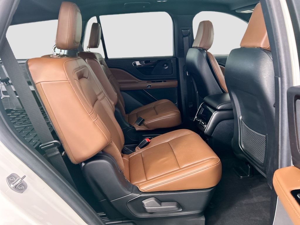 Thumbnail: 2023 Lincoln Aviator - 21