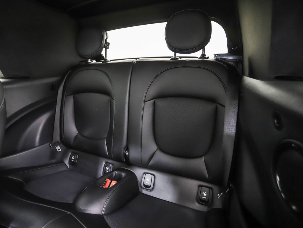 Thumbnail: 2020 MINI Cooper - 18