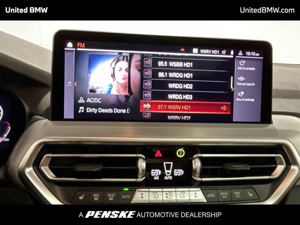 Thumbnail: 2025 BMW X4 - 16